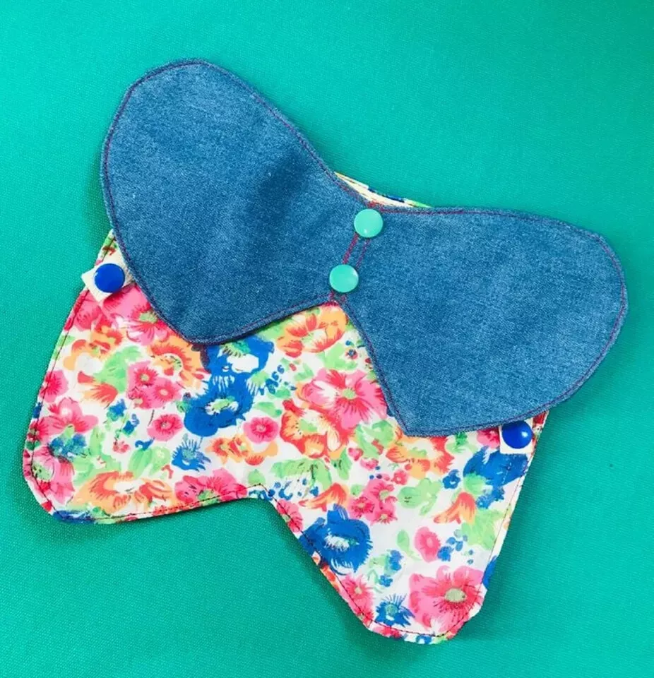 Chicken Saddle Adjustable Straps W Snaps Hen Apron Feather Protector Jacket Wing - Image 3
